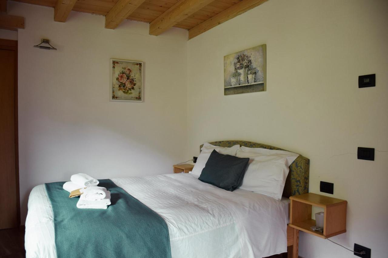 La Tana Del Tasso Rooms&Breakfast Camerata Cornello Exterior foto