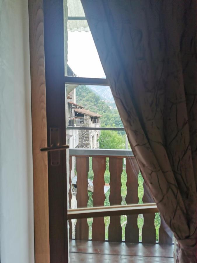 La Tana Del Tasso Rooms&Breakfast Camerata Cornello Exterior foto